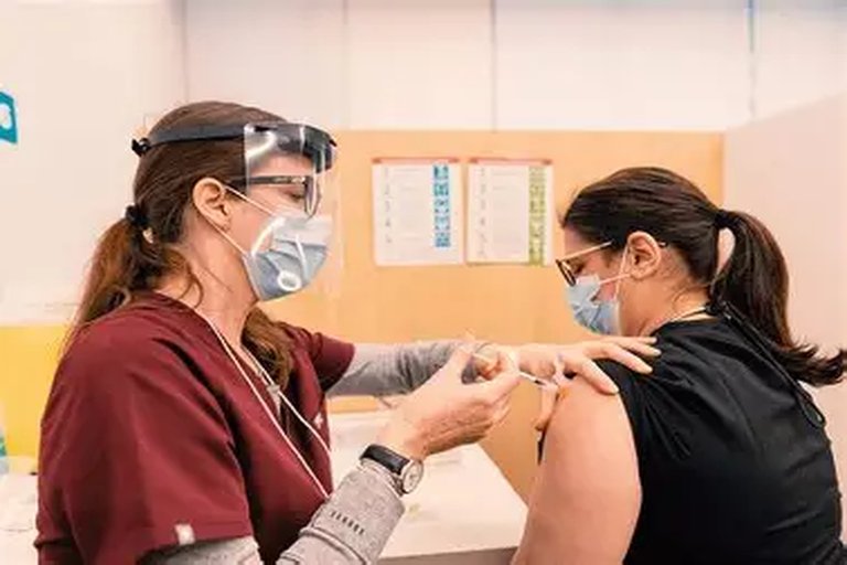 Flu Vaccination Clinics Now Open Across Toronto